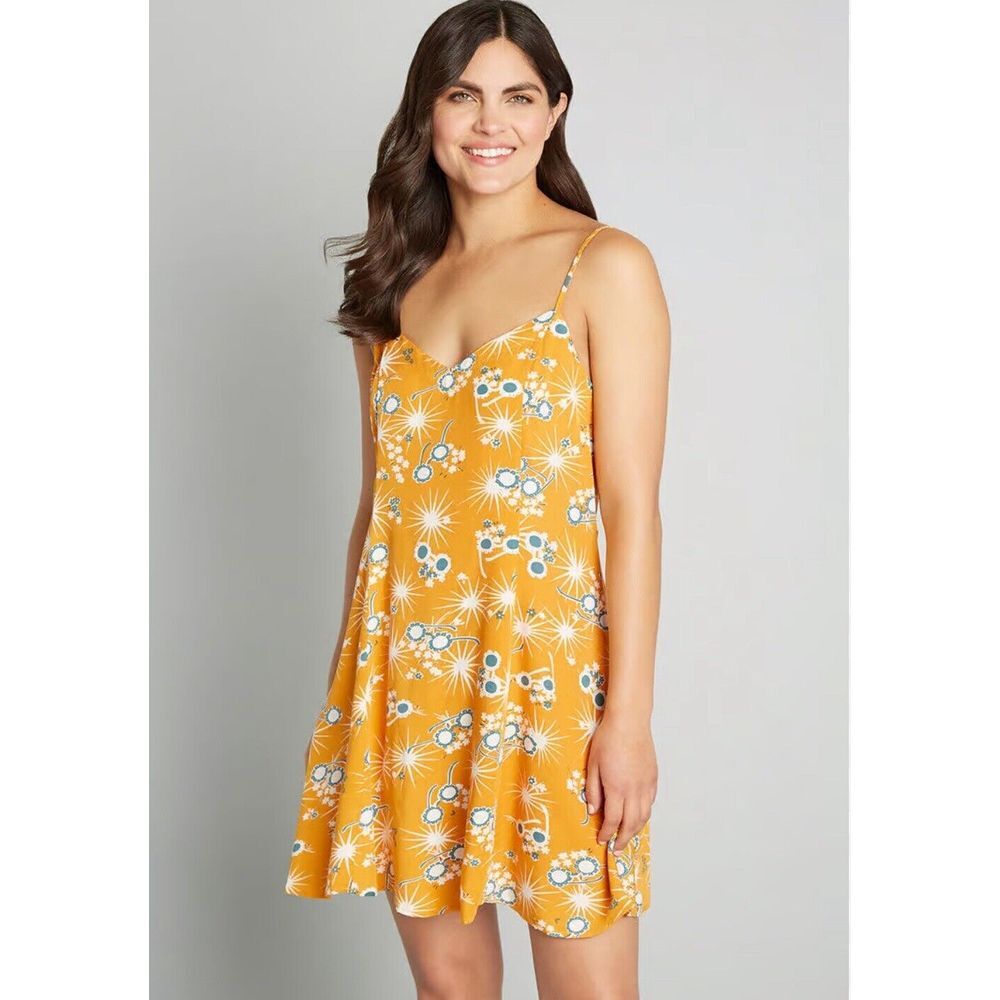 NWT ModCloth On Cloud Nineties Yellow Printed Shift Mini Dress Size Small